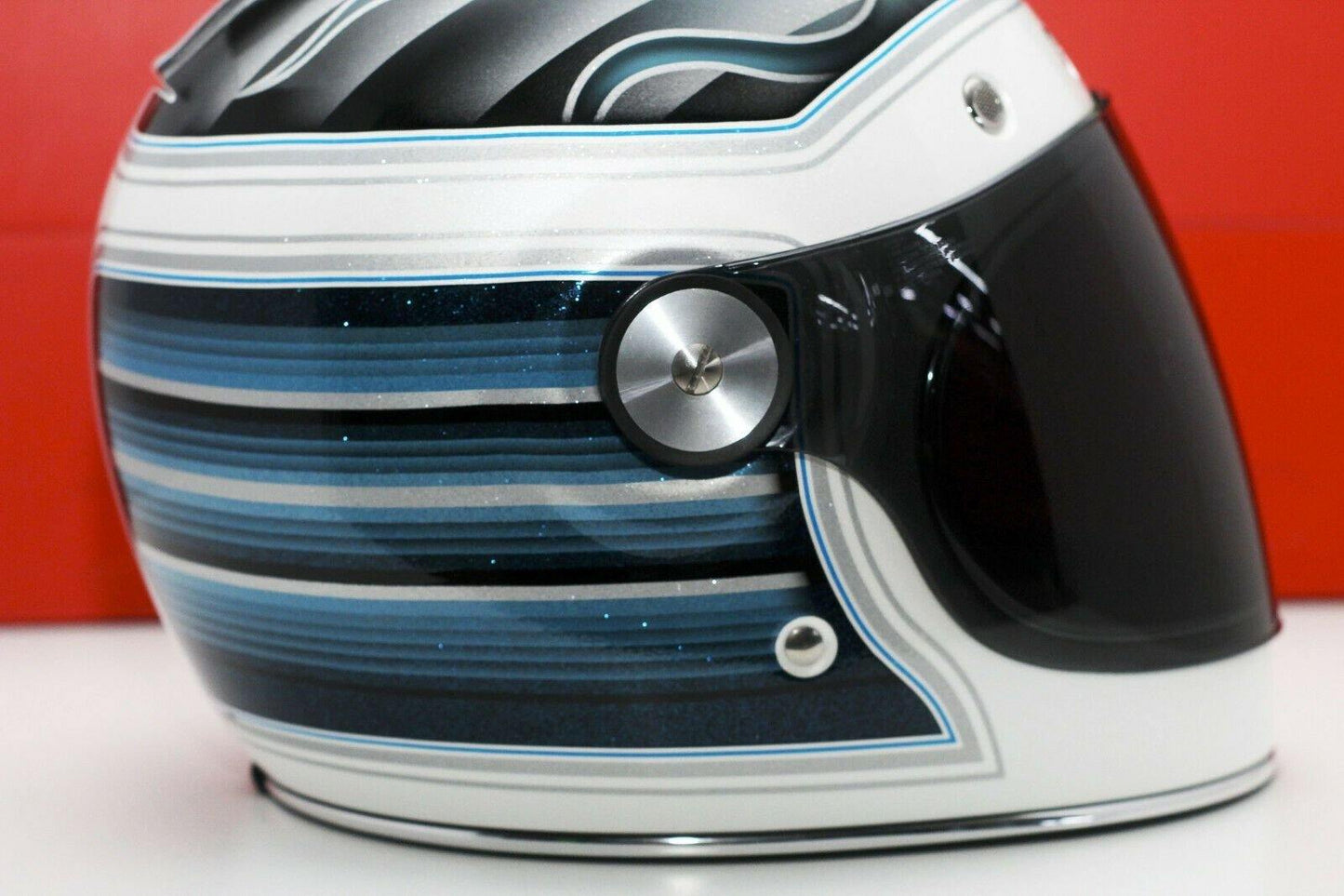 Bell Bullitt Special Edition (Barracuda White/Red/Blue) - Durian Bikers