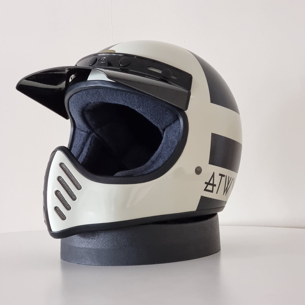 Bell Helmet Moto-3 (ATWYLD Orbit White/Black) – Durian Bikers Bell Helmet Moto-3 (ATWYLD Orbit White/Black) – Durian Bikers