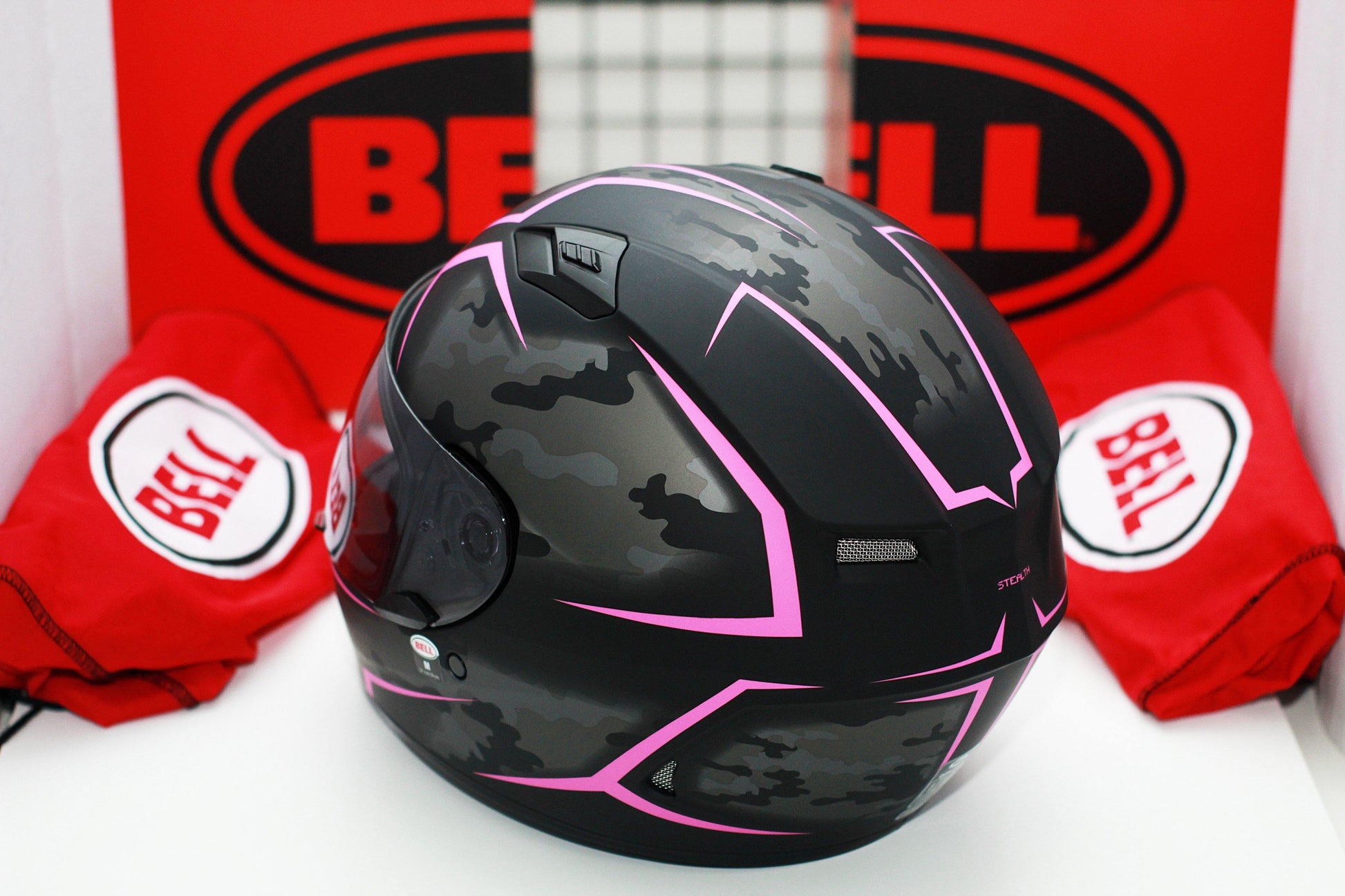 Bell Qualifier (Stealth Camo Matte Black/Pink) - Durian Bikers