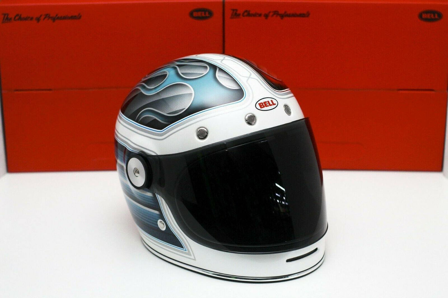 Bell Bullitt Special Edition (Barracuda White/Red/Blue) - Durian Bikers