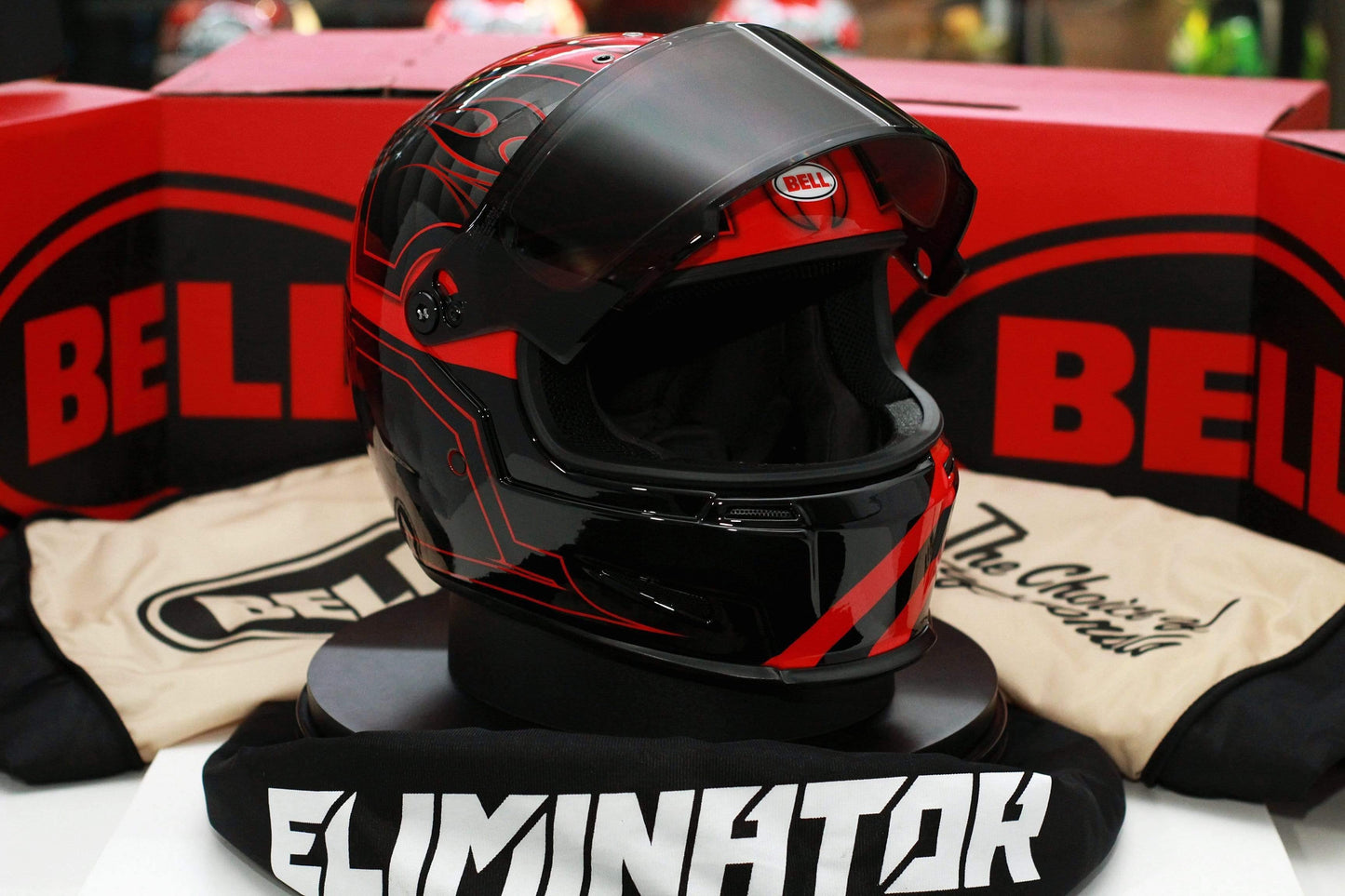 Bell Eliminator (Outlaw Black/Red) - Durian Bikers