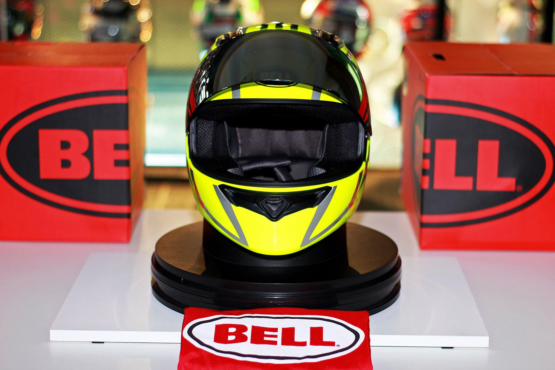 Bell Qualifier (Blaze Yellow/Titanium) - Durian Bikers