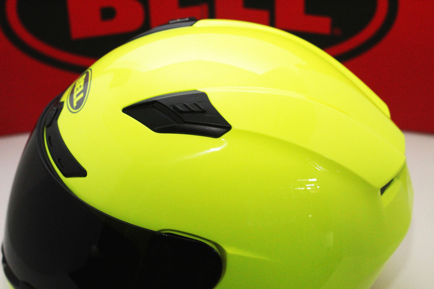 Bell Qualifier DLX MIPS (Hi-Viz Yellow) - Durian Bikers