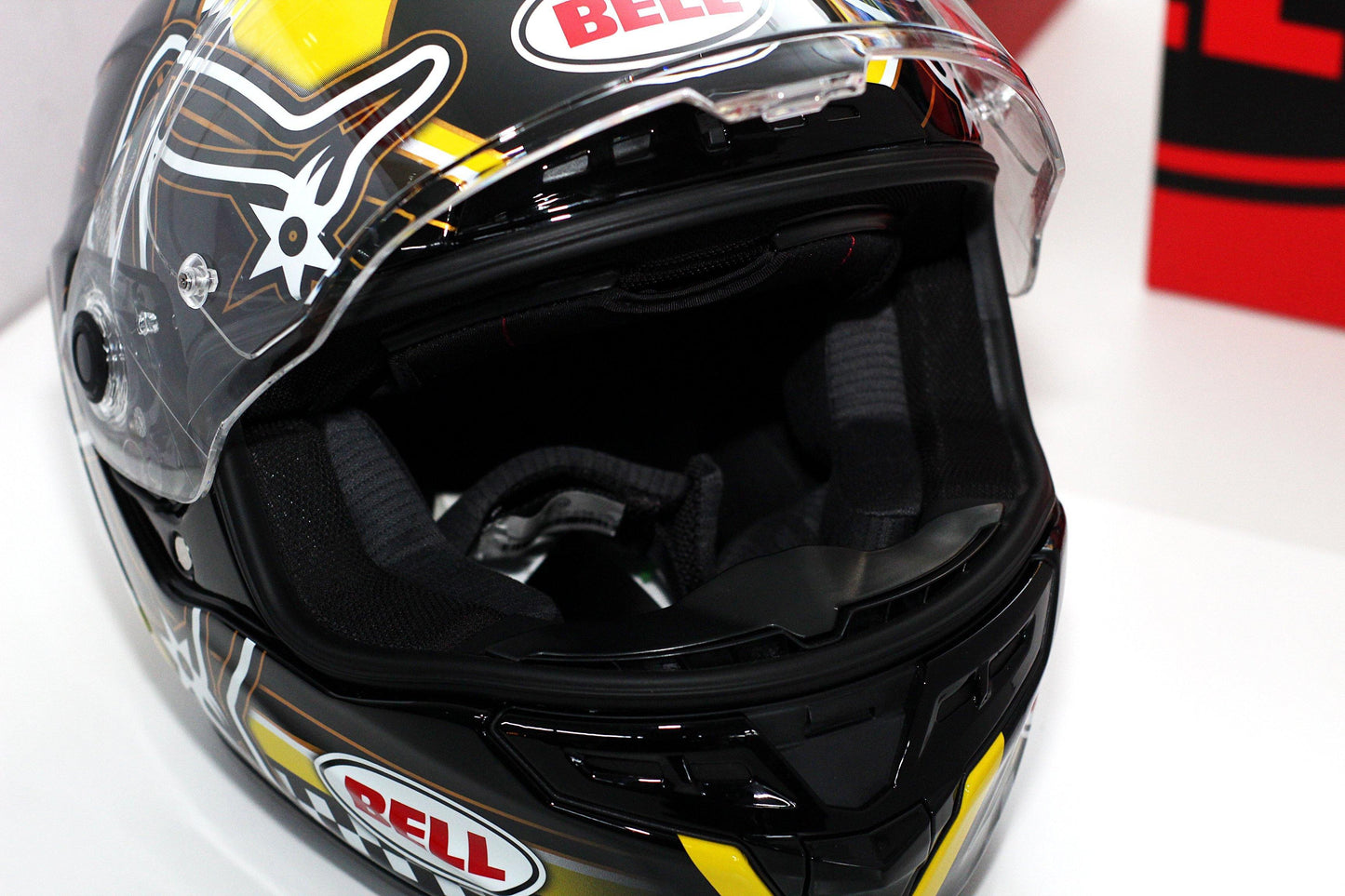 Bell Star (Isle of Man Gloss Black/Yellow) - Durian Bikers