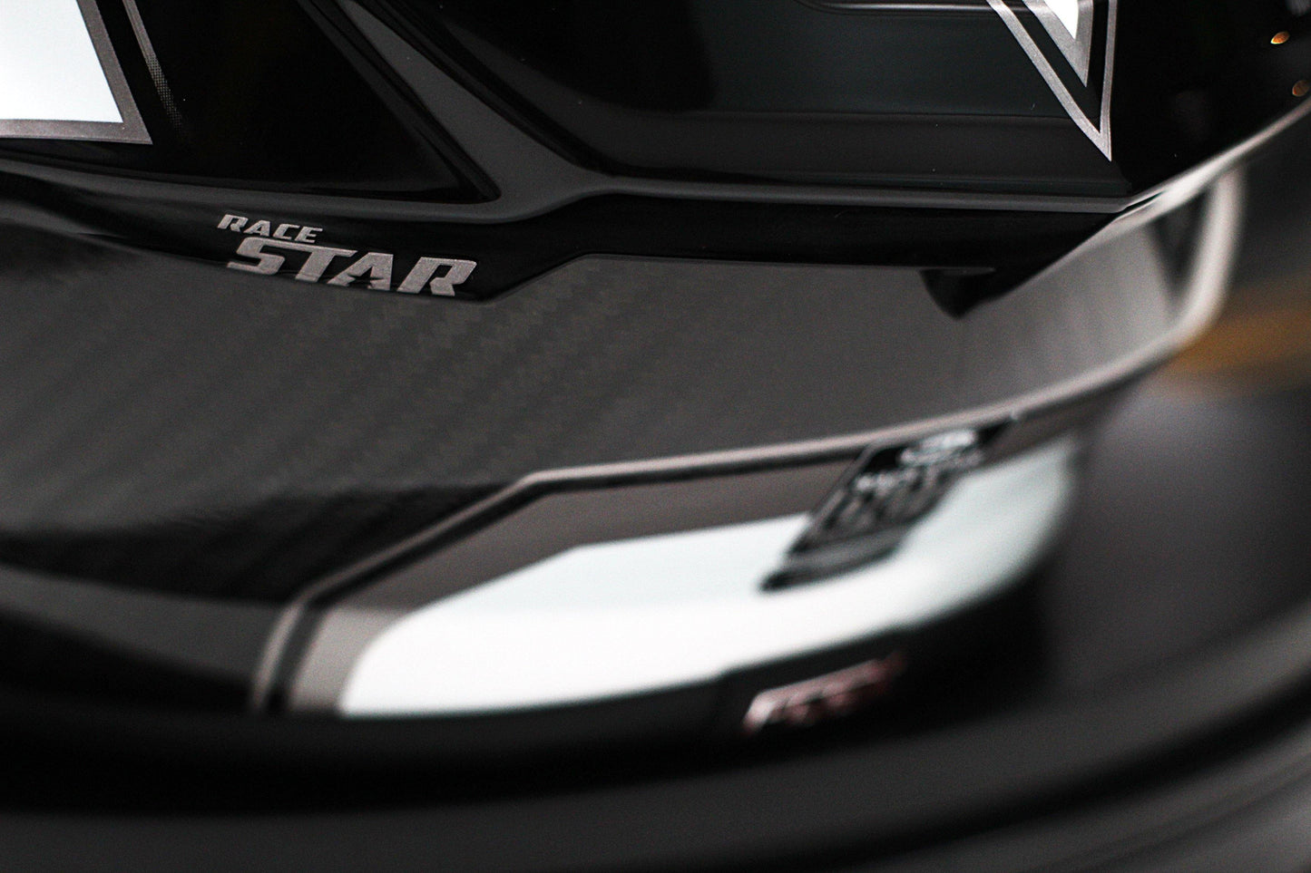 Bell Race Star (Sector White/Titanium) - Durian Bikers