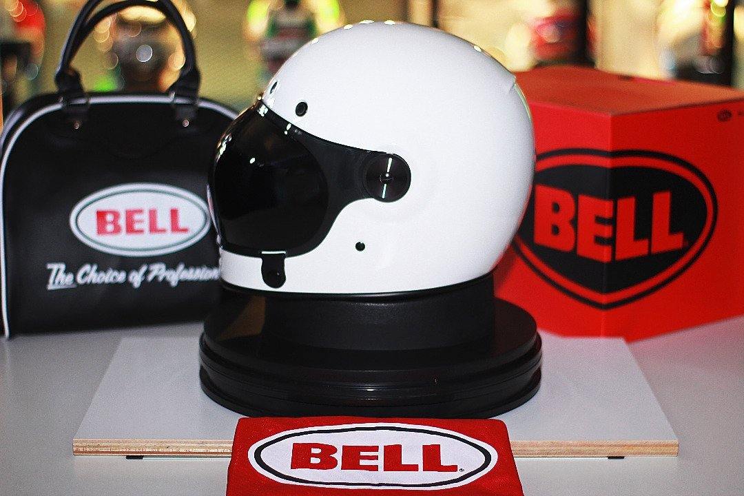 Bell Bullitt (White) - Durian Bikers