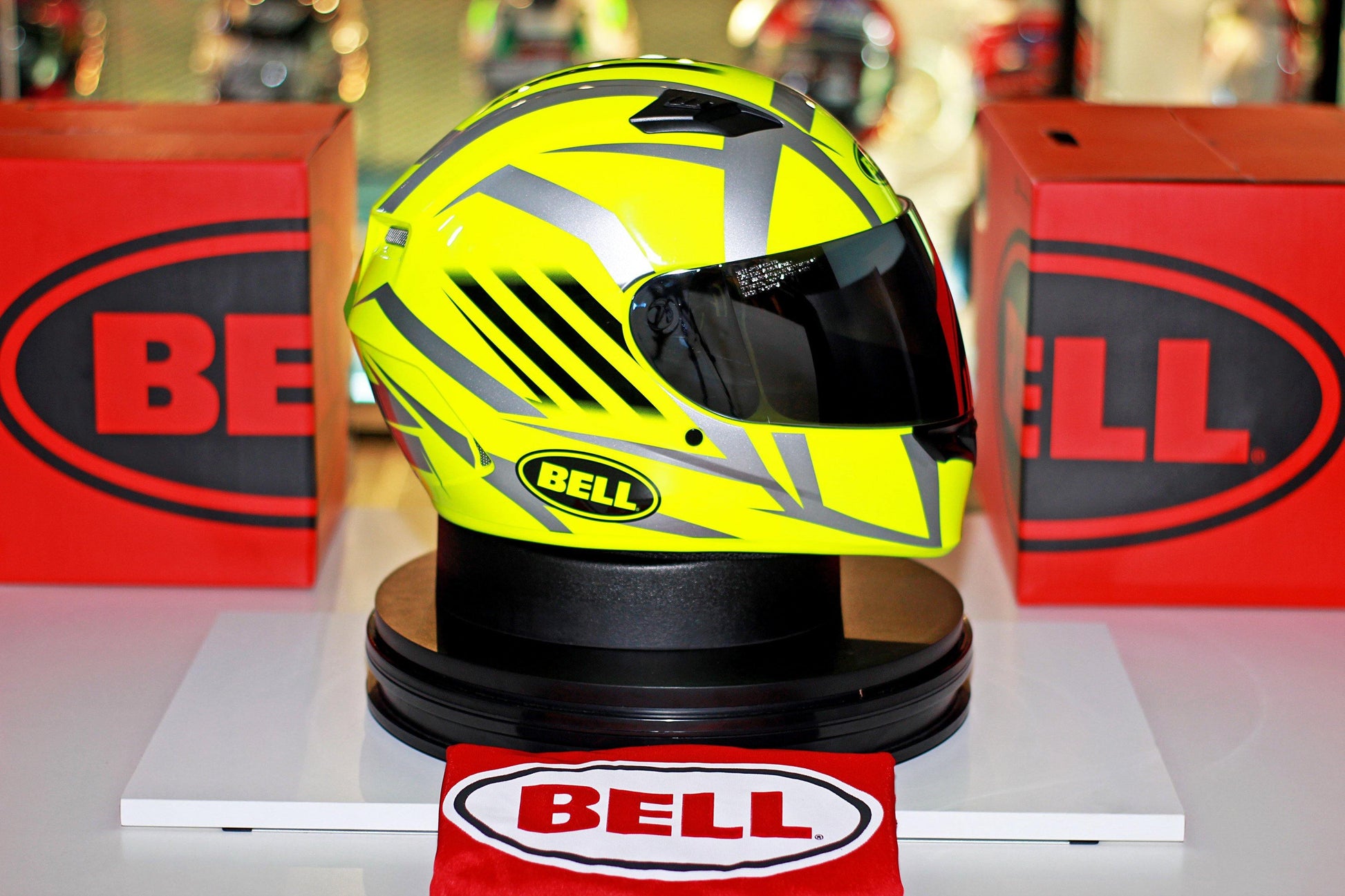 Bell Qualifier (Blaze Yellow/Titanium) - Durian Bikers