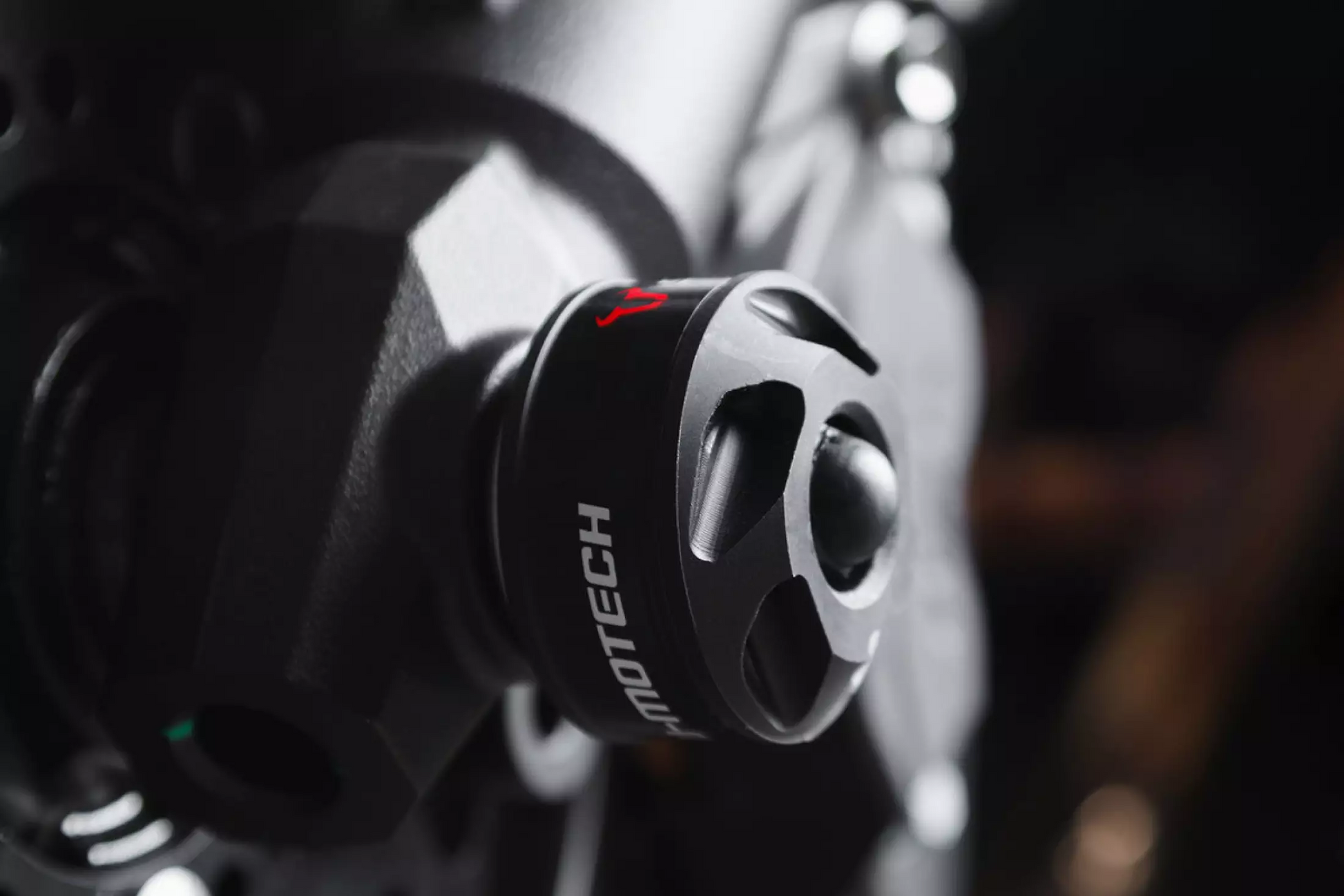 SW Motech Slider Set (Front Axle Black) fits for Kawasaki Z 800 ('12-), Z 1000 ('14-) - Durian Bikers