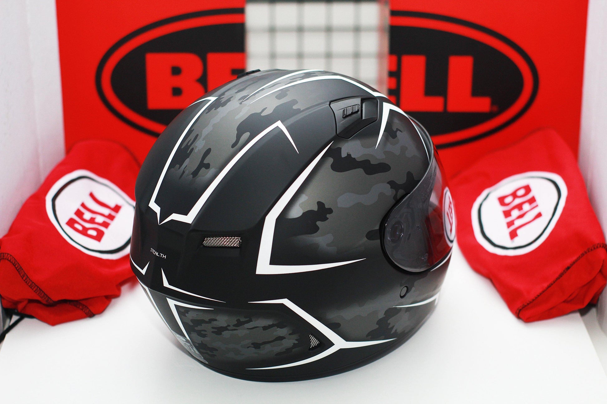 Bell Qualifier (Stealth Camo Matte Black/White) - Durian Bikers