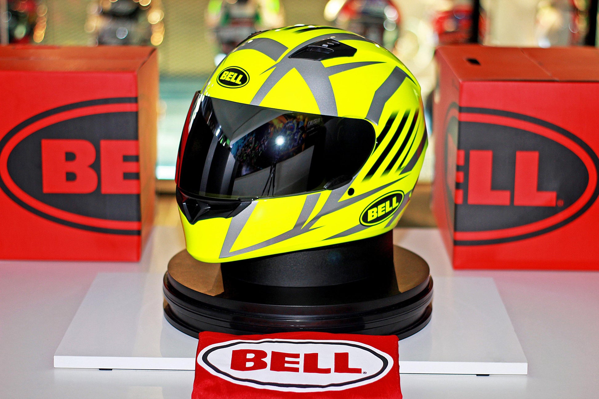 Bell Qualifier (Blaze Yellow/Titanium) - Durian Bikers