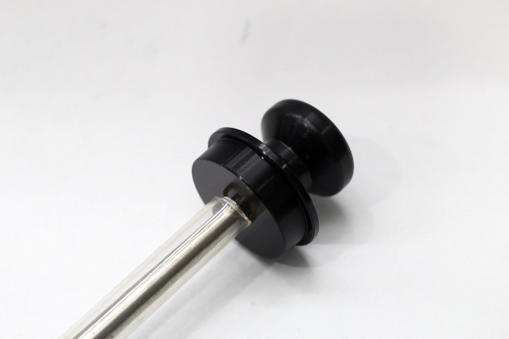 R&G Spindle Sliders fits for Ducati Diavel ('11-) / Ducati XDiavel / XDiavel S ('16-) Models - Durian Bikers