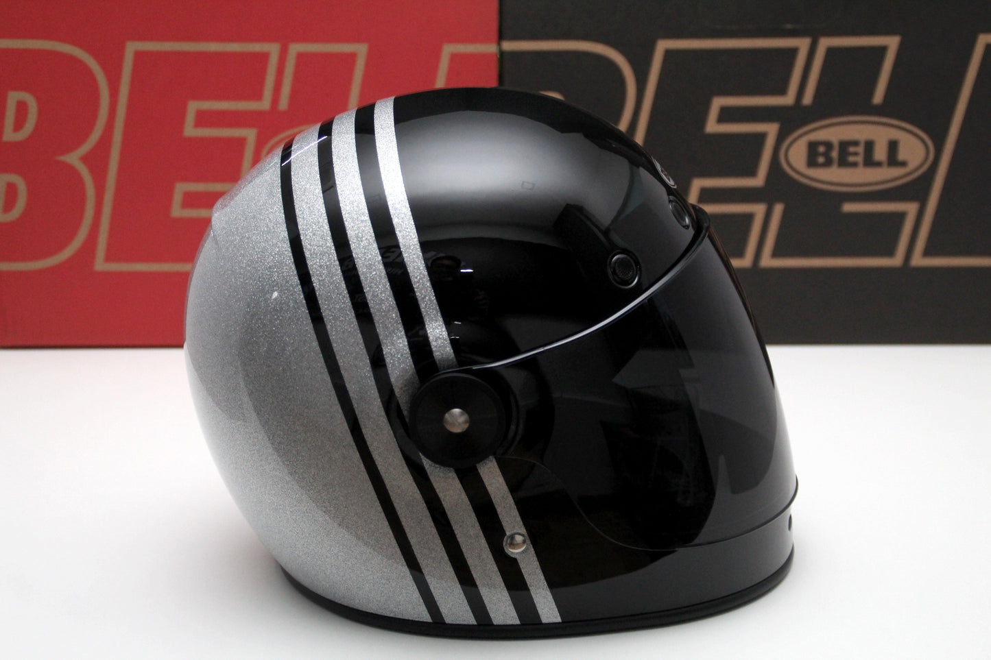Bell Bullitt Special Edition (Reverb Black/Silver) - Durian Bikers