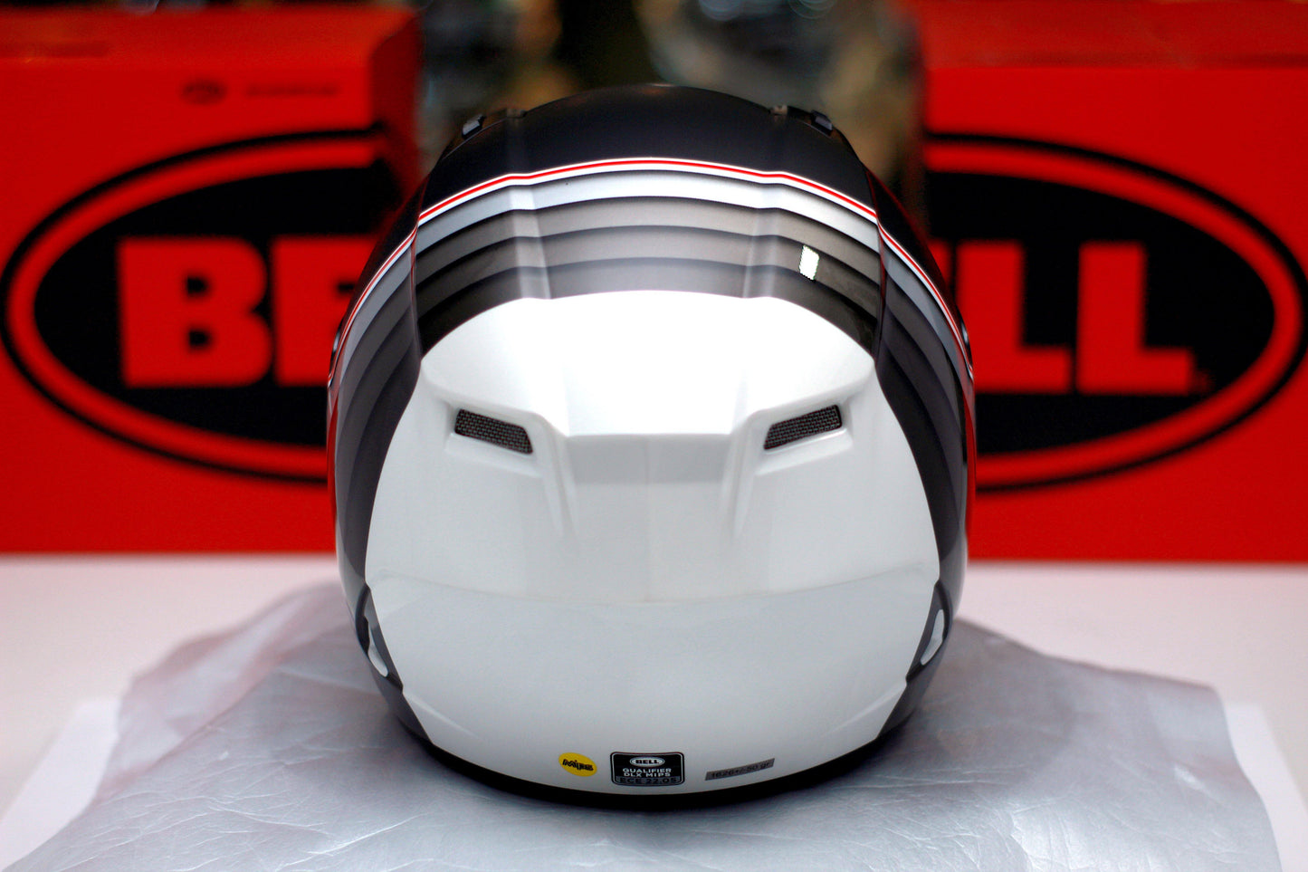 Bell Qualifier DLX MIPS (Illusion Matte/Gloss Black/Silver/White) - Durian Bikers