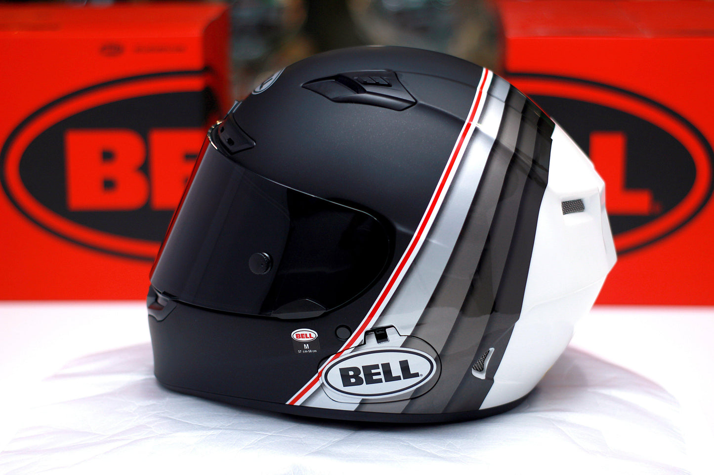 Bell Qualifier DLX MIPS (Illusion Matte/Gloss Black/Silver/White) - Durian Bikers