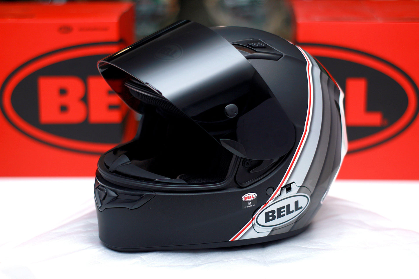 Bell Qualifier DLX MIPS (Illusion Matte/Gloss Black/Silver/White) - Durian Bikers