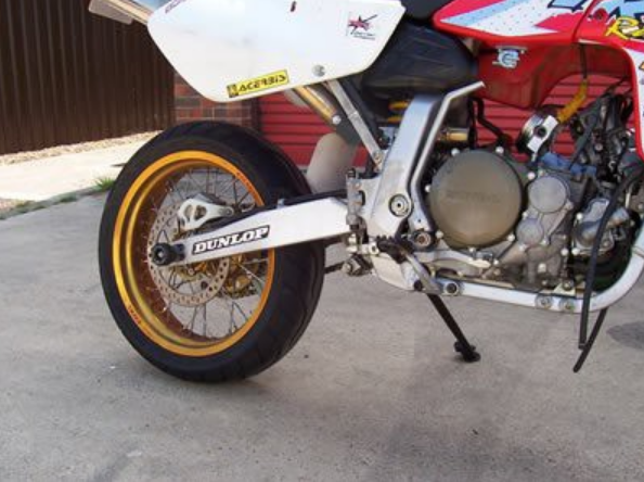 R&G Swingarm Protectors fits for Yamaha YZ 250F / 250 / 400F / 426F / 450F / WR 250 / WR 450 and Honda XR650R All Years - Durian Bikers