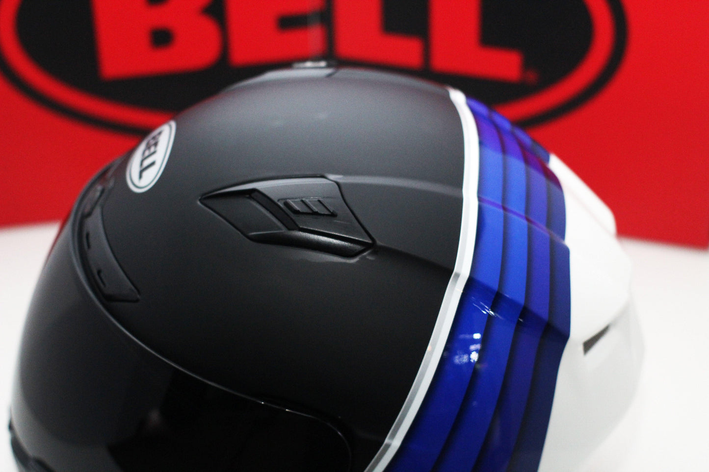 Bell Qualifier DLX MIPS (Illusion Matte/Gloss Black/Blue/White) - Durian Bikers