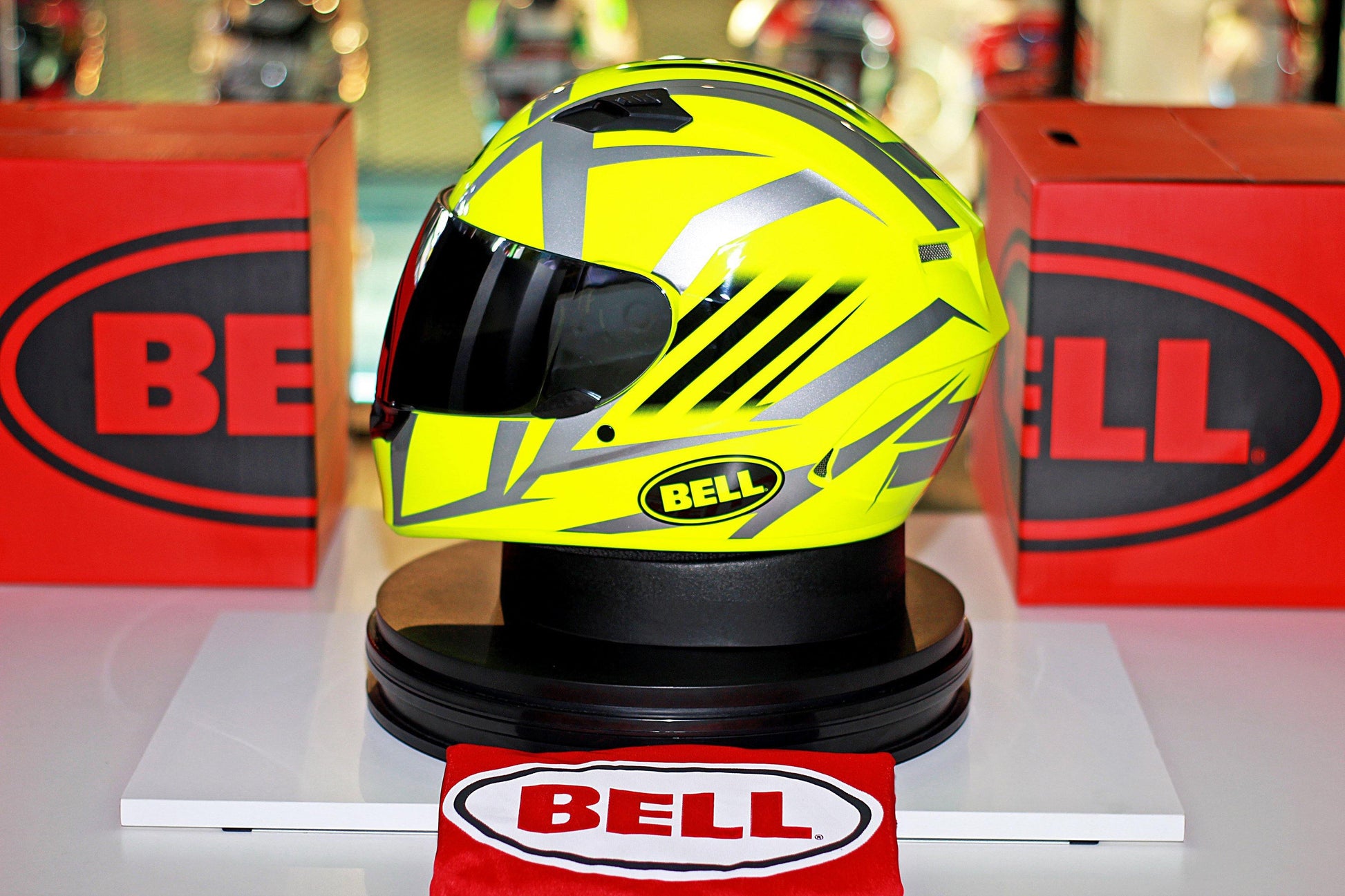Bell Qualifier (Blaze Yellow/Titanium) - Durian Bikers