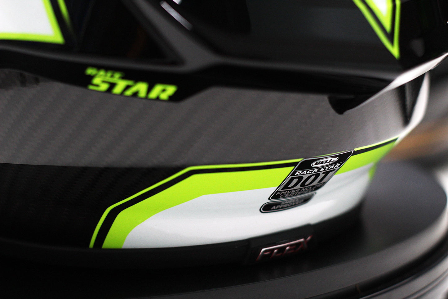 Bell Race Star (Sector White/Hi Viz Green) - Durian Bikers