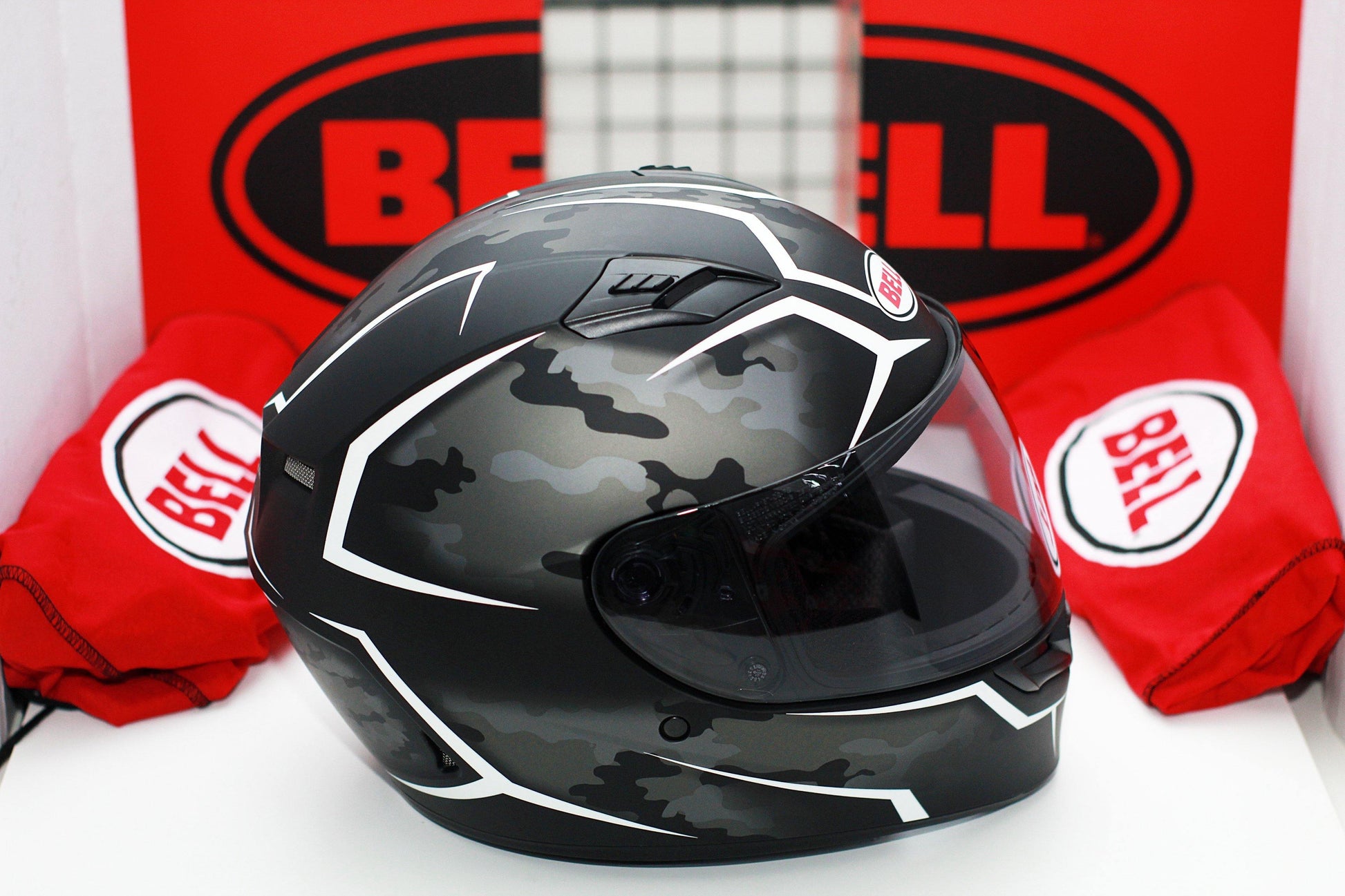 Bell Qualifier (Stealth Camo Matte Black/White) - Durian Bikers