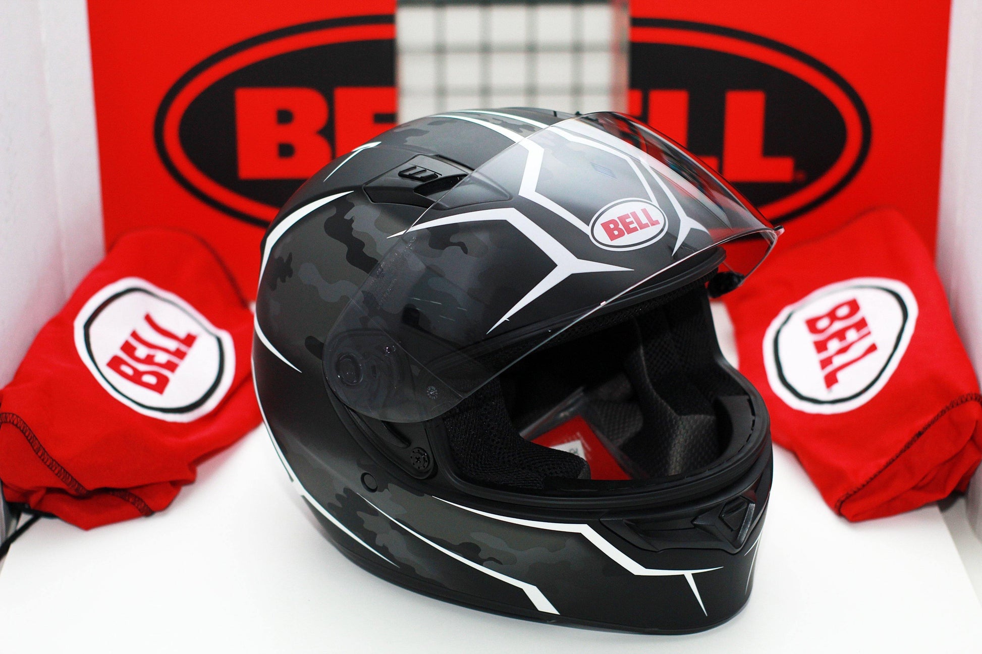 Bell Qualifier (Stealth Camo Matte Black/White) - Durian Bikers