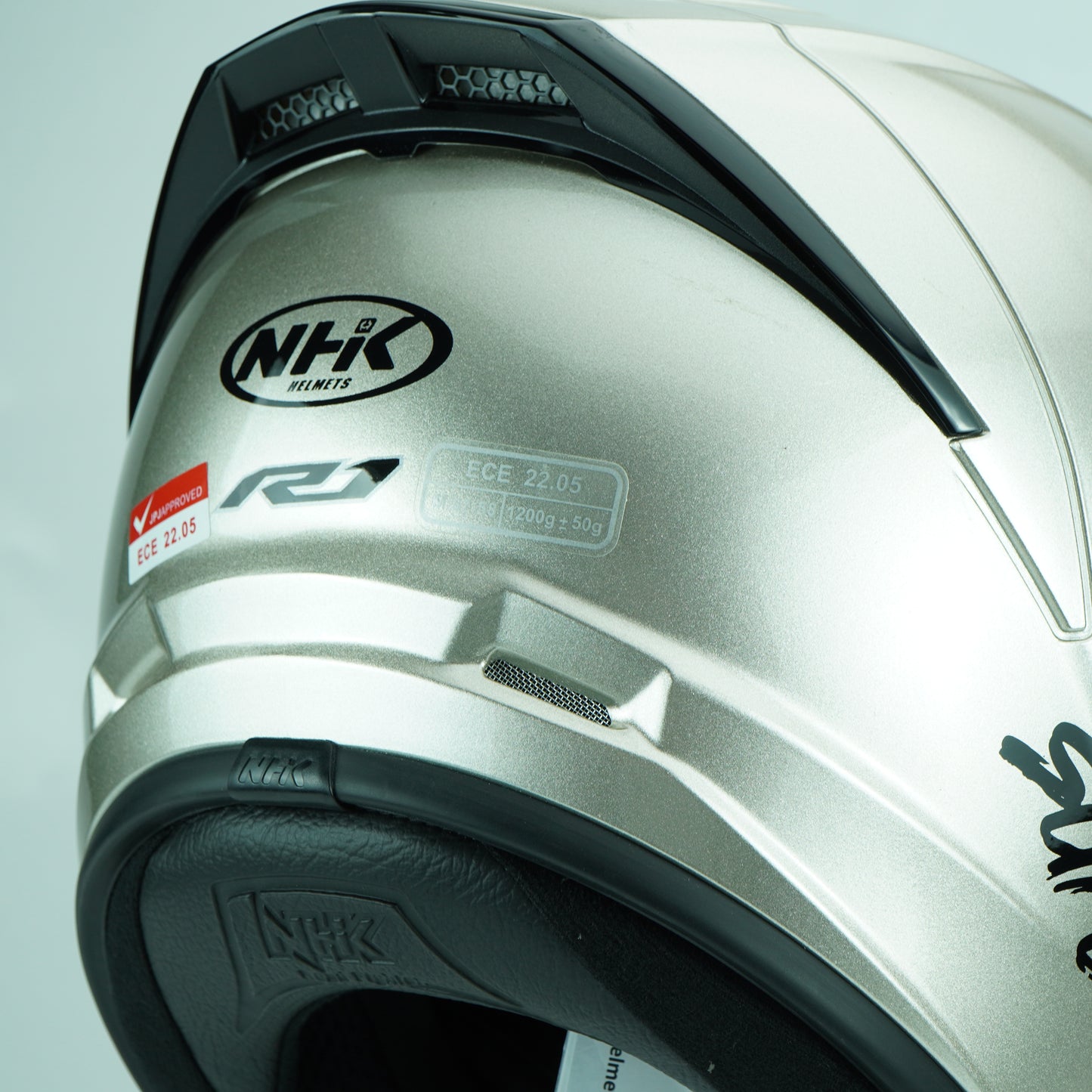 NHK Helmet R1S Solid (Beige Metallic)