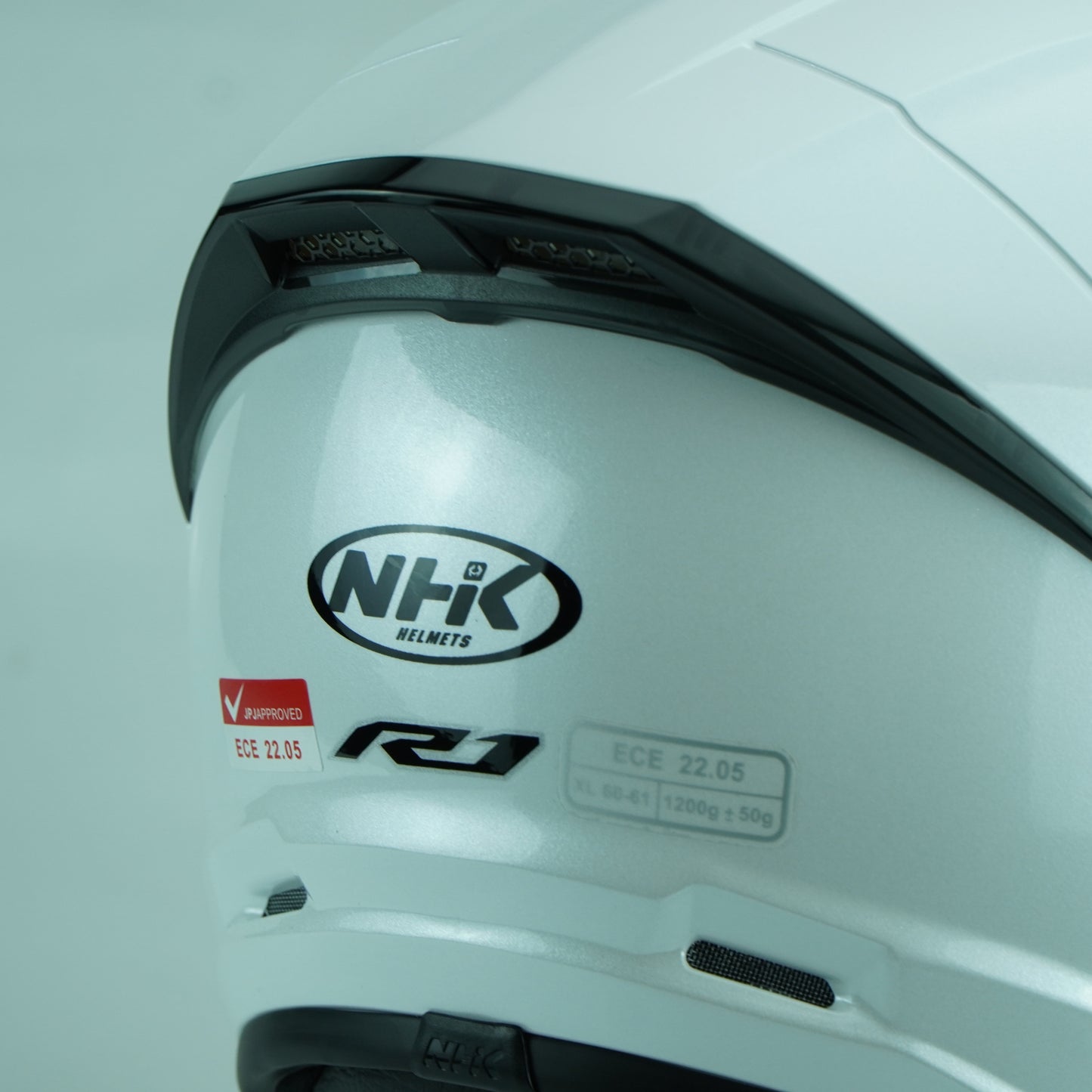 NHK Helmet R1S Solid (Pearl White)