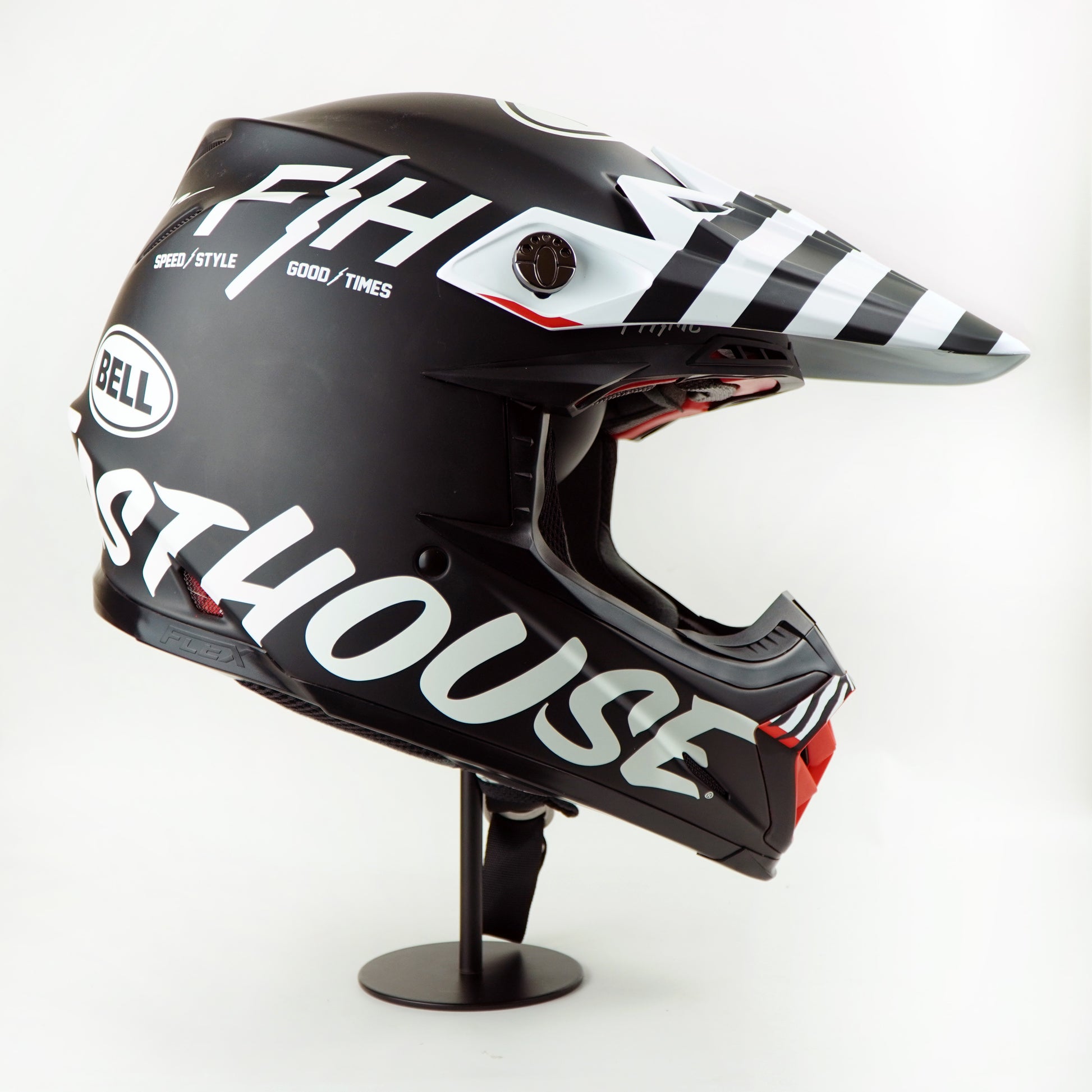 bell crew helmet Bell Helmet Moto-9S Flex (FH Flex Crew Matte Black/White) – Durian Bikers