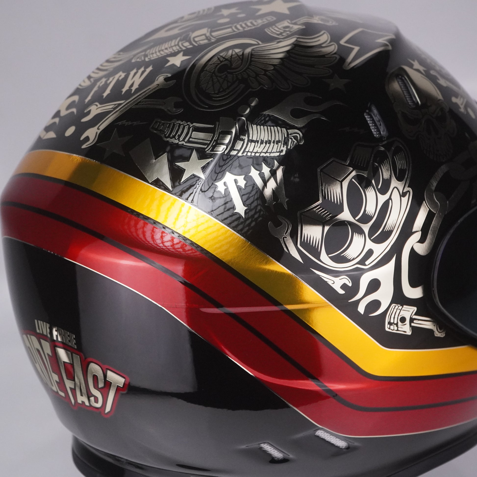 black simpson football helmet Ghost Bandit Flat / Medium motorcycles create a unique bond between rider and machine Simpson Speed Bandit Black Helmet