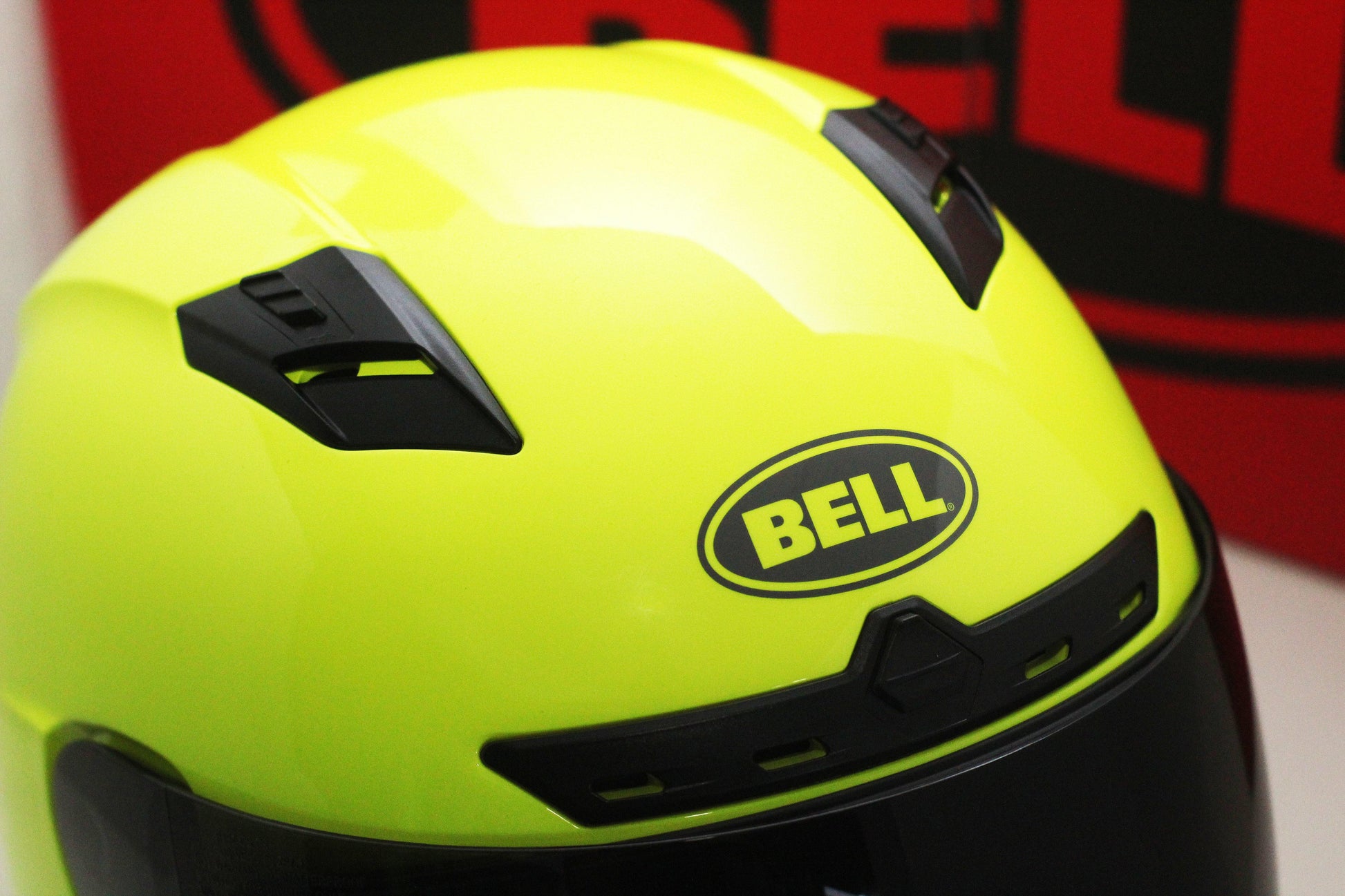 Bell Qualifier DLX MIPS (Hi-Viz Yellow) - Durian Bikers