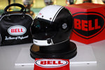 Bell Bullitt Carbon (Carbon Gloss Black/White Pierce) - Durian Bikers