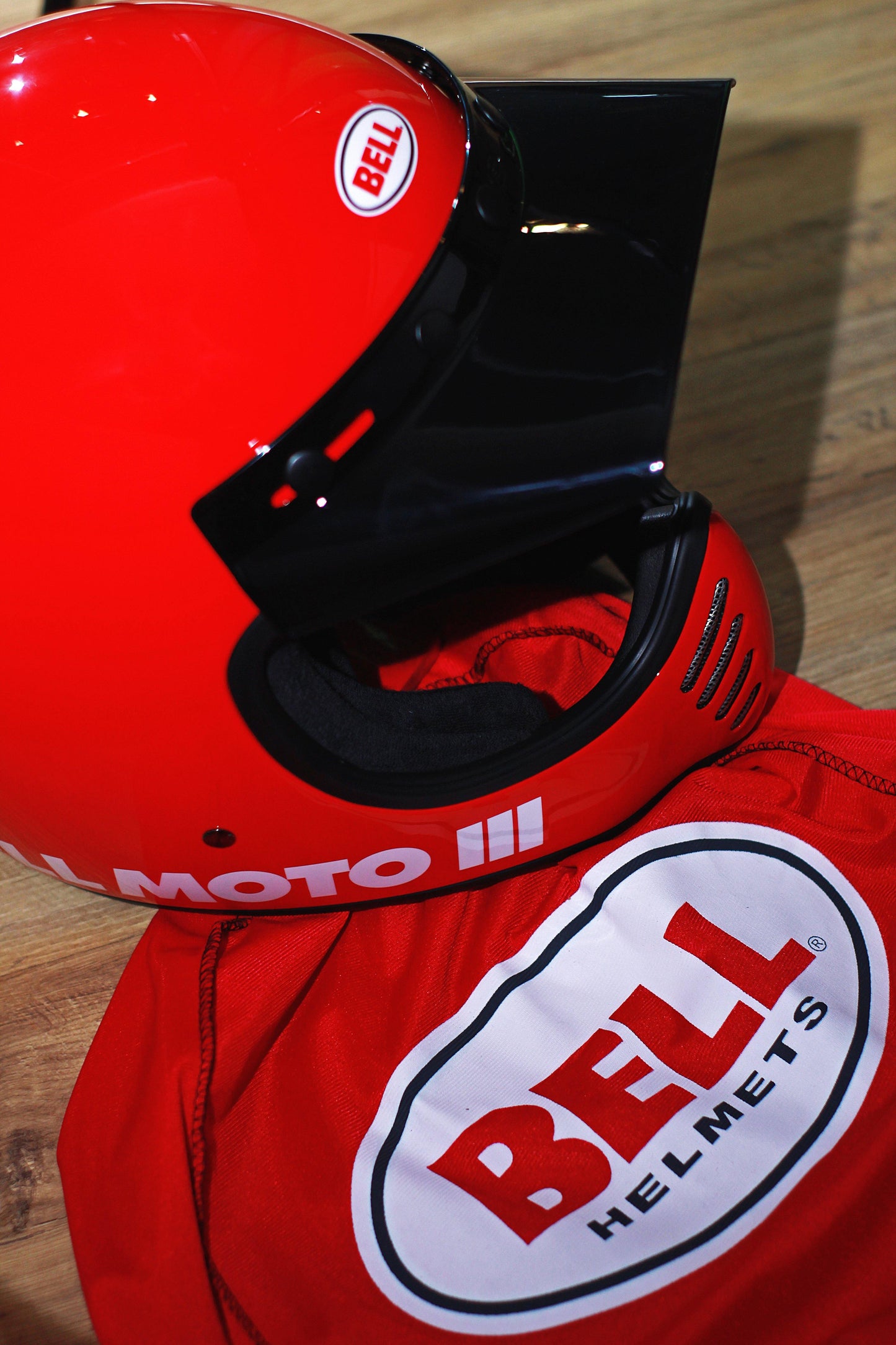 Bell Moto-3 (Classic Red) - Durian Bikers