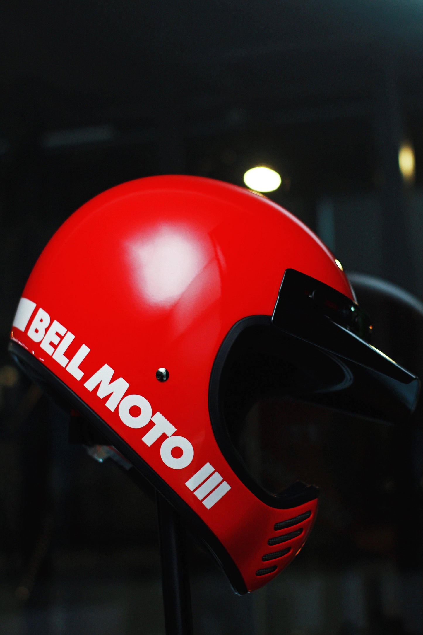 Bell Moto-3 (Classic Red) - Durian Bikers