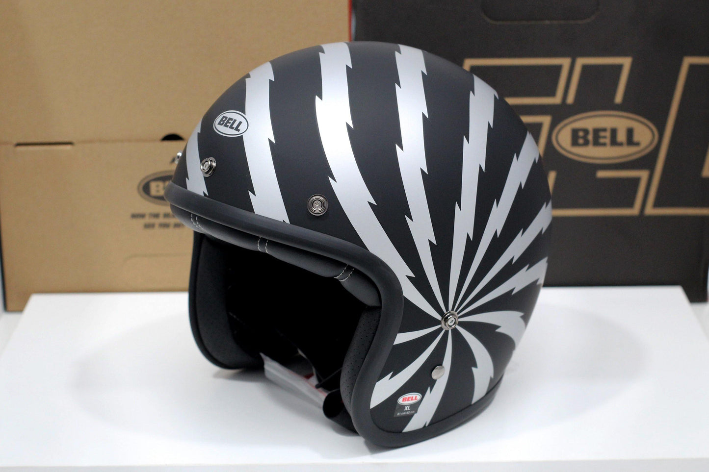 Bell Custom 500 (Vertigo Black/Silver) - Durian Bikers