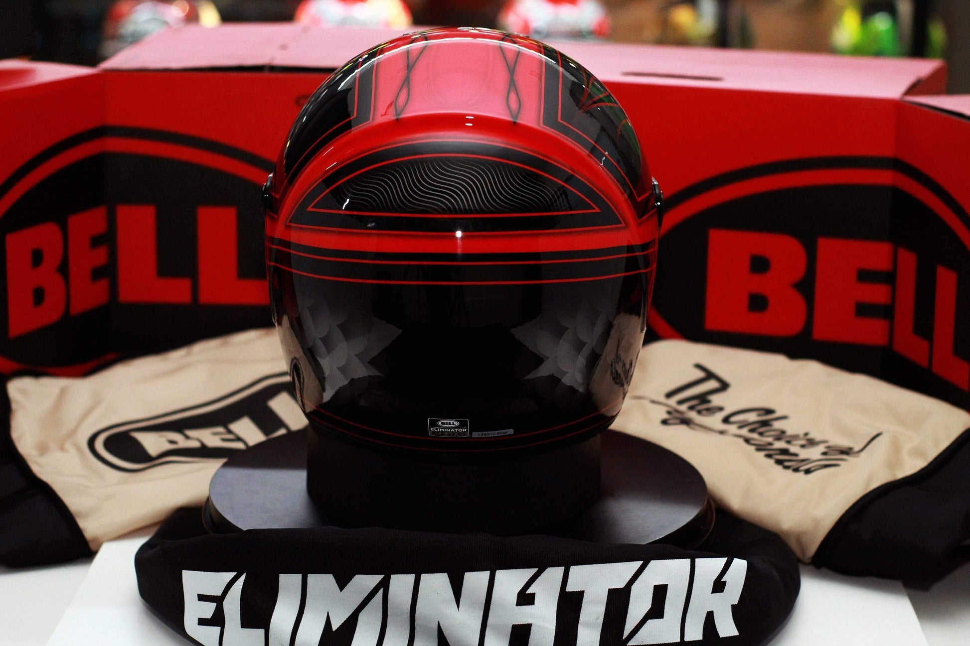Bell Eliminator (Outlaw Black/Red) - Durian Bikers