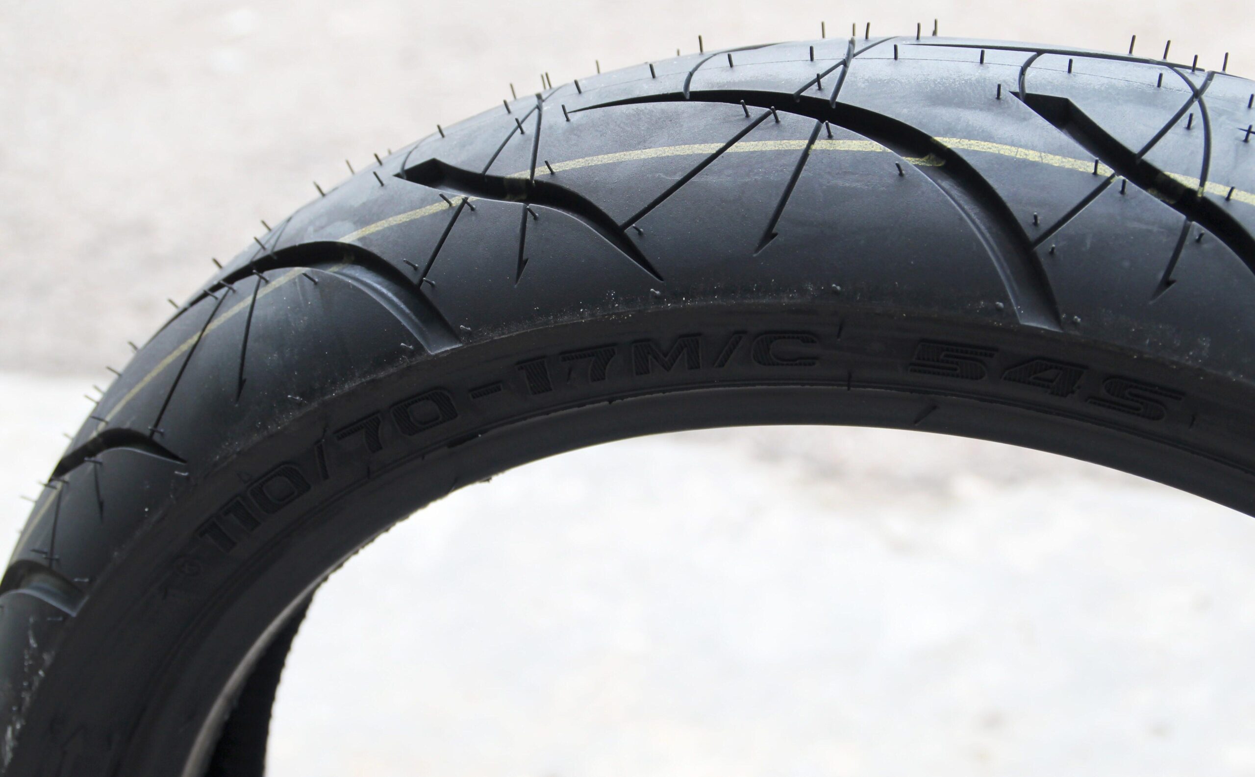 Shinko Tires SR016 Series (110/70-17) - Image 4