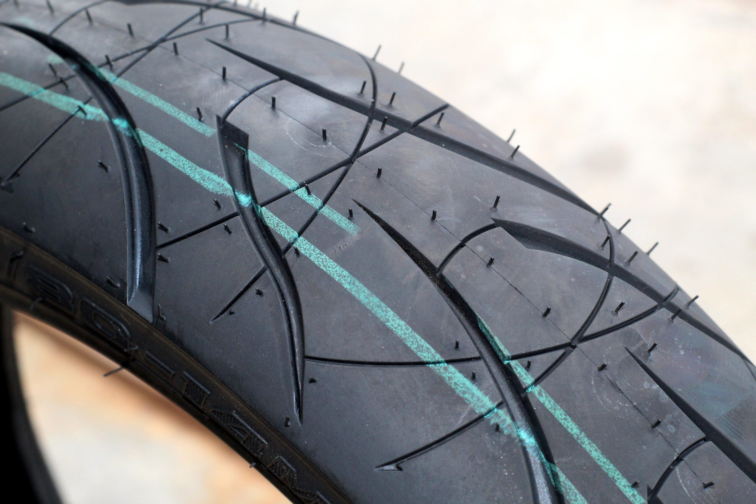 Shinko Tires SR016 Series (90/80-14) - Image 6