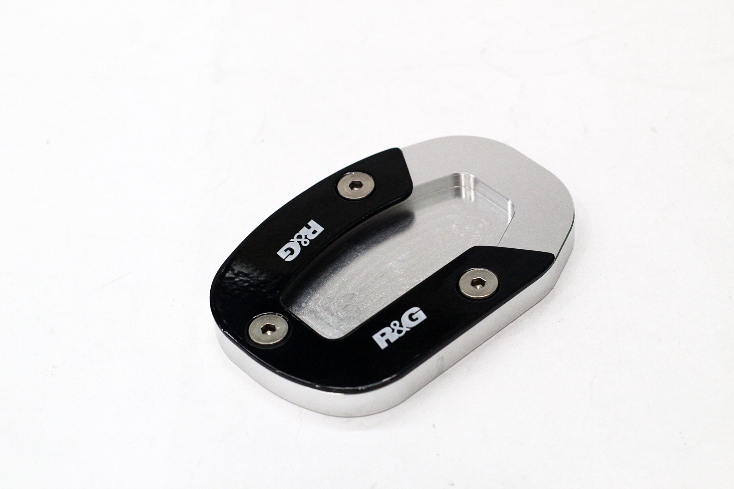 R&G Kickstand Shoe fits for Yamaha MT-07 ('14-) (FZ-07) / XSR700 ('16-) / Tracer 700 ('16-) (FJ-07) Models - Image 3