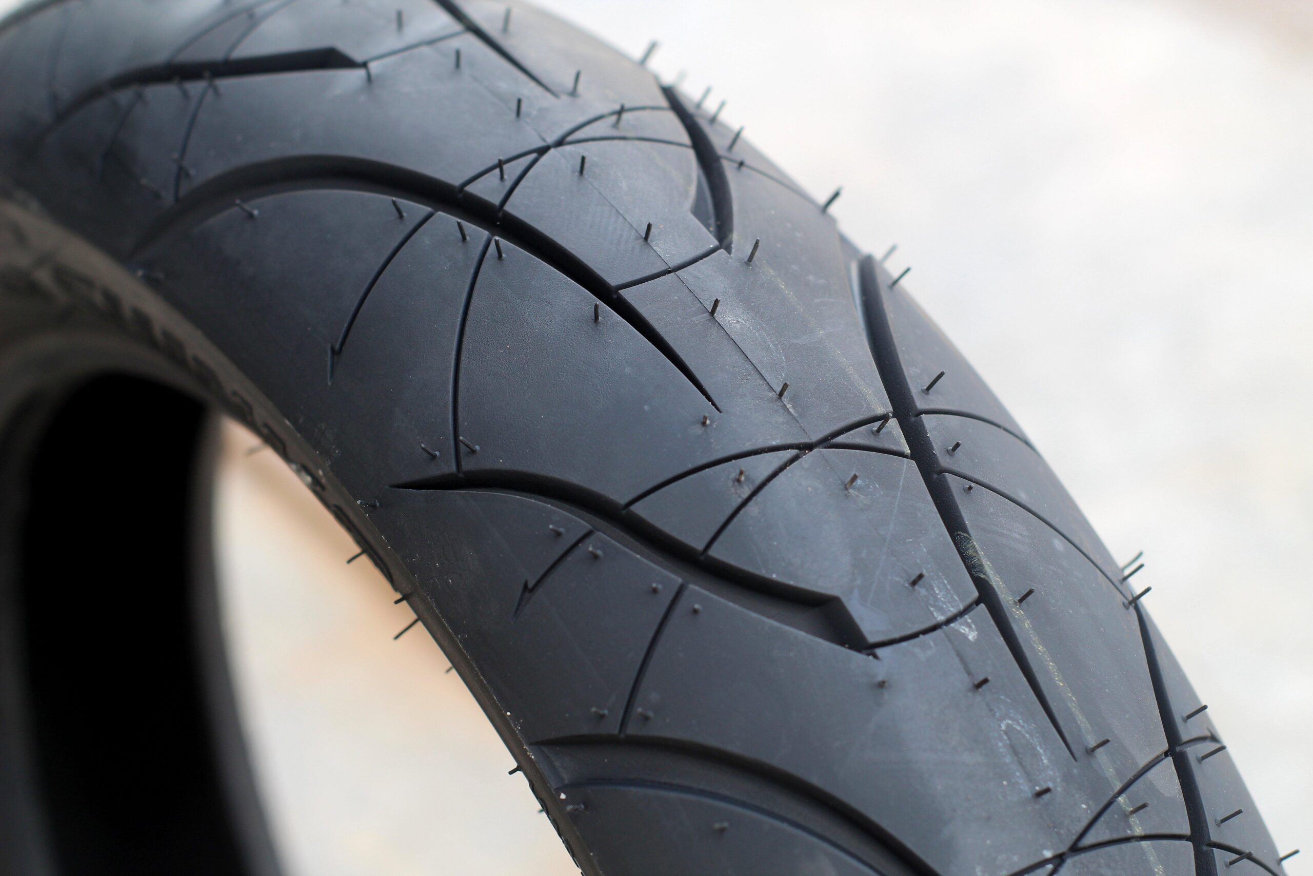 Shinko Tires SR016 Series (100/80-14) - Image 8