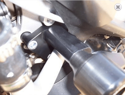 R&G Crash Protectors Classic Style fits for Aprilia Tuono ('06-'11) - Image 6
