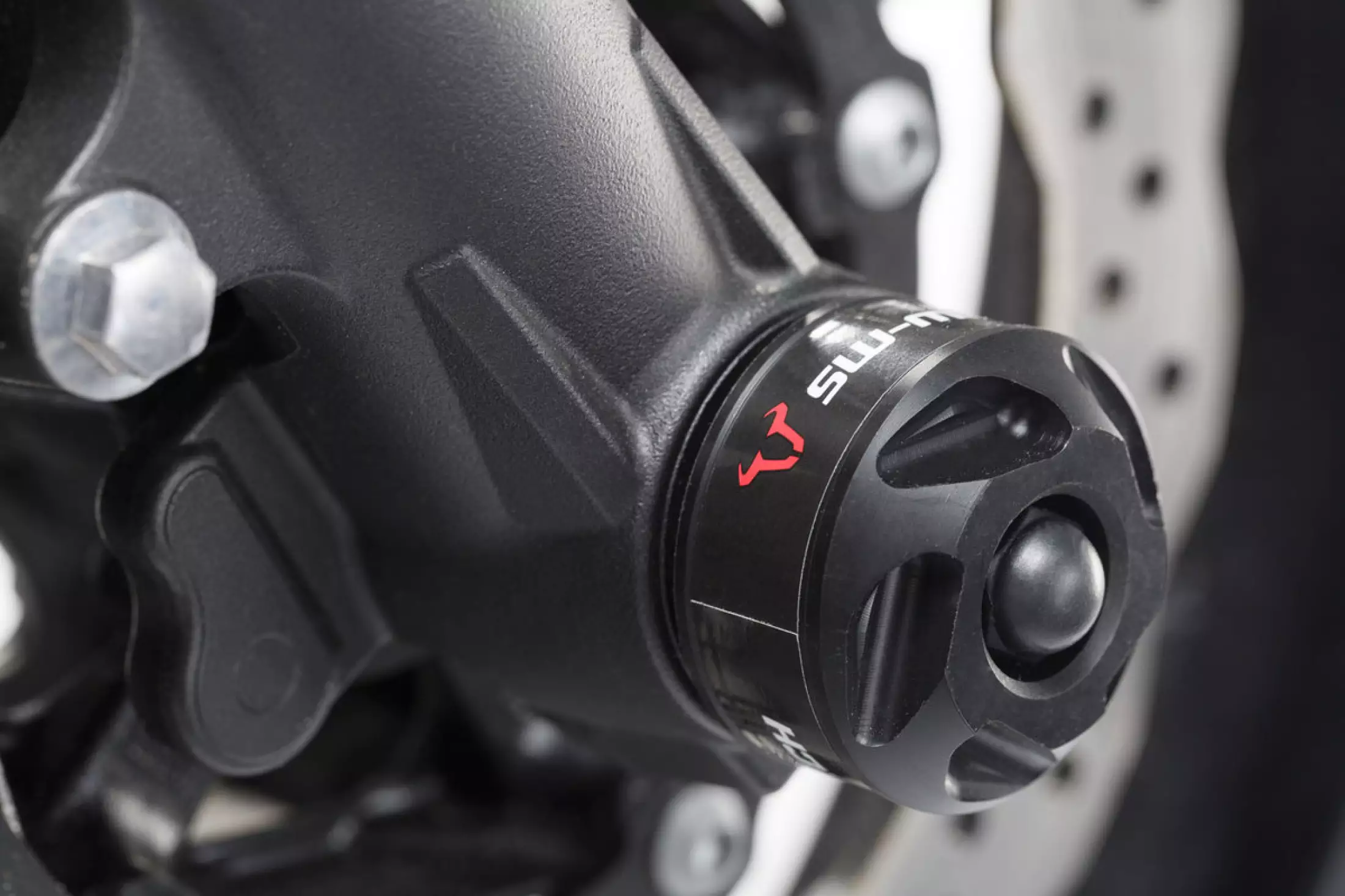 SW Motech Slider Set (Front Axle Black) fits for Yamaha MT-07 ('14-) / XSR 700 ('16-) - Image 2